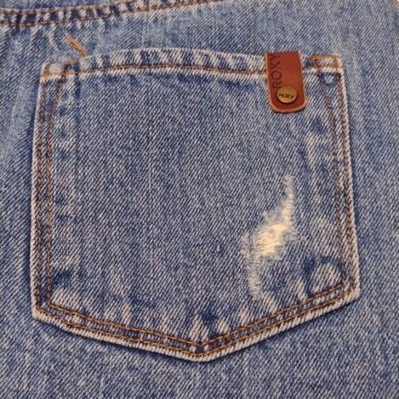 Roxy Women's Distressed Denim Skirt Size Small - Picture 12 of 13
